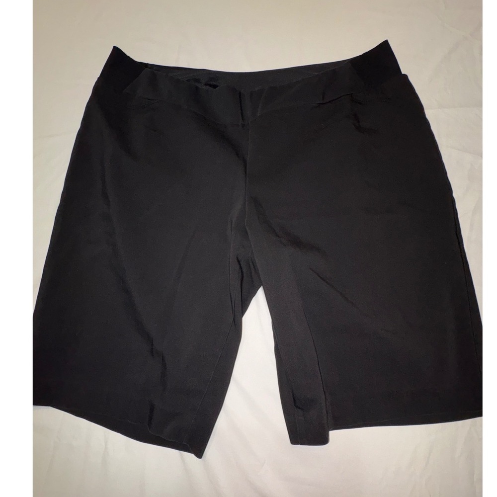 Alia Plus Women Black Pull On Bermuda Shorts Plus Size 22W Stretch Knee Length